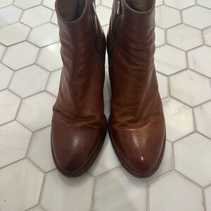 Officine Creative Brown Cognac leather ankle booties zipper sz 37 made in Italy